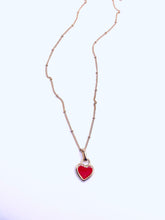 Cargar imagen en el visor de la galería, RED HEART NK
