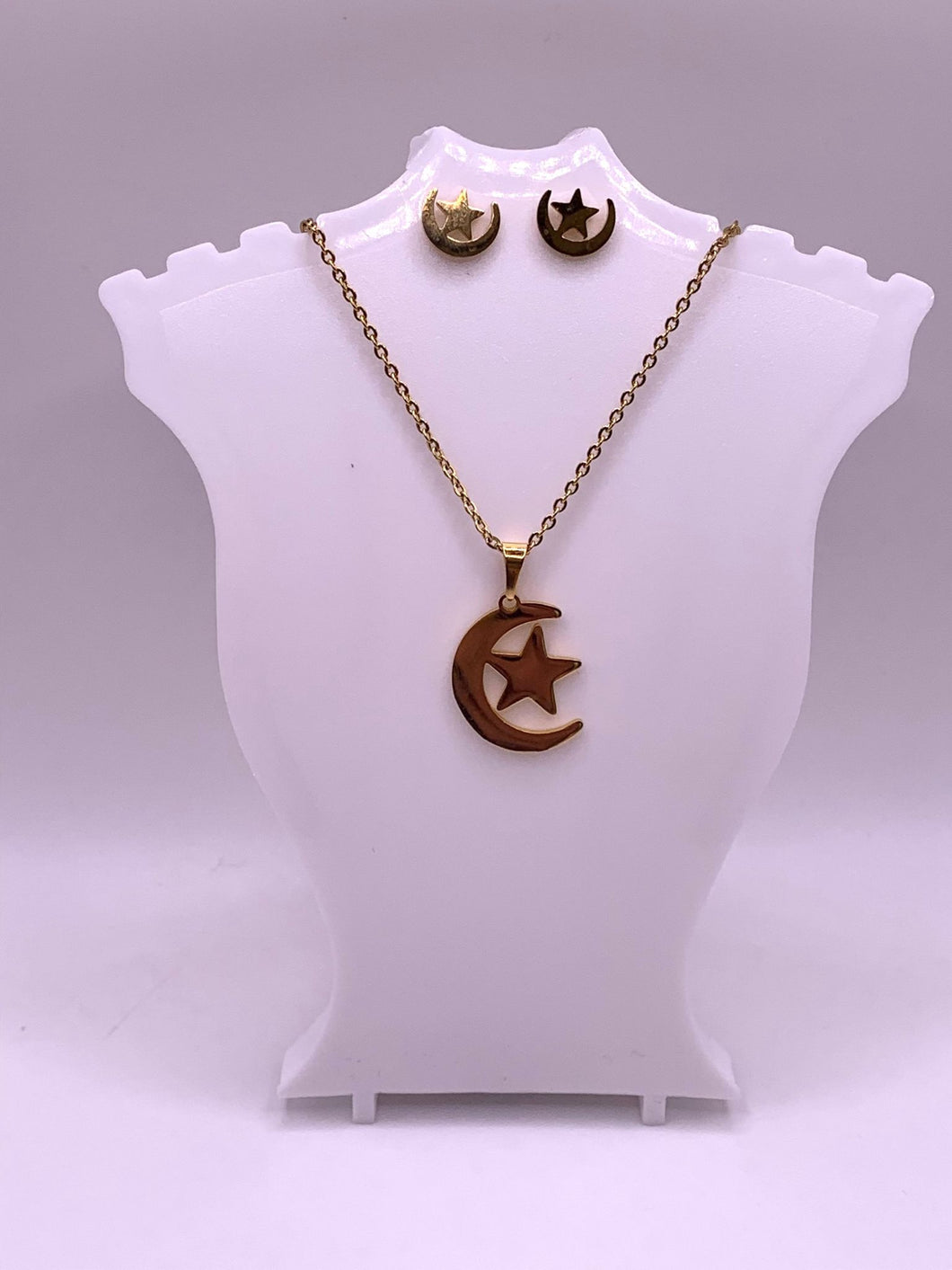 Cadena de luna y estrella Dorada