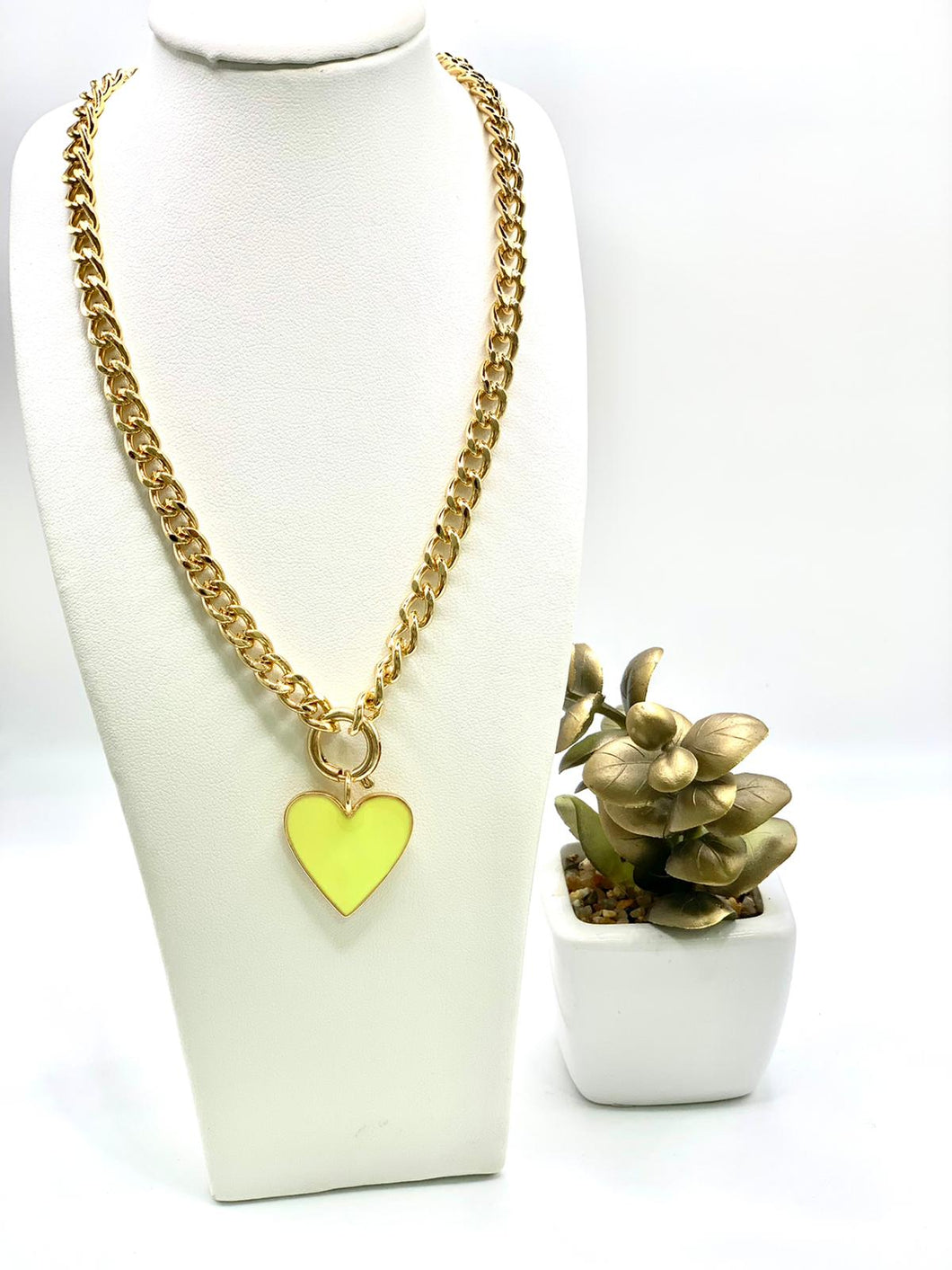 YELLOW HEART NK