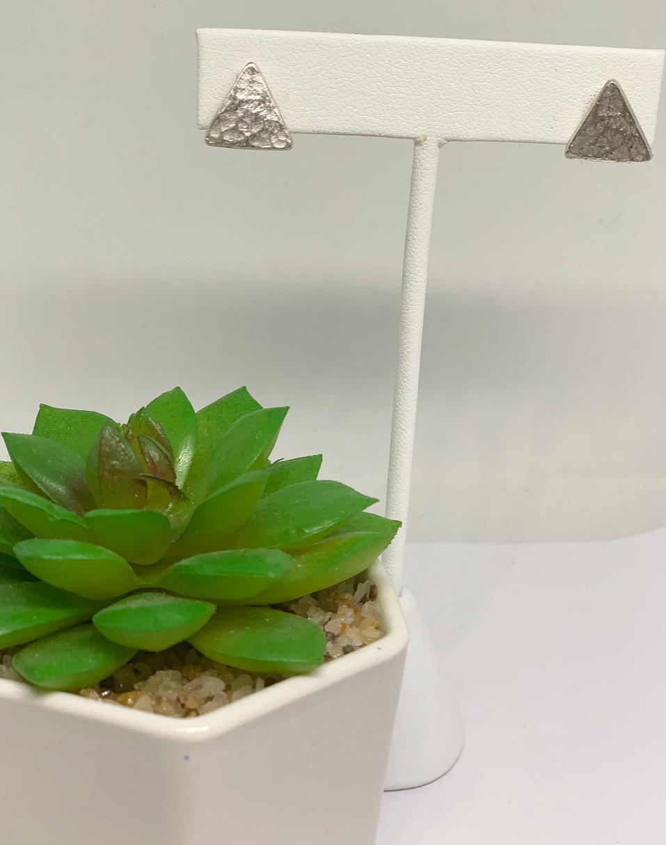 SLV TRIANGLE STUD ER