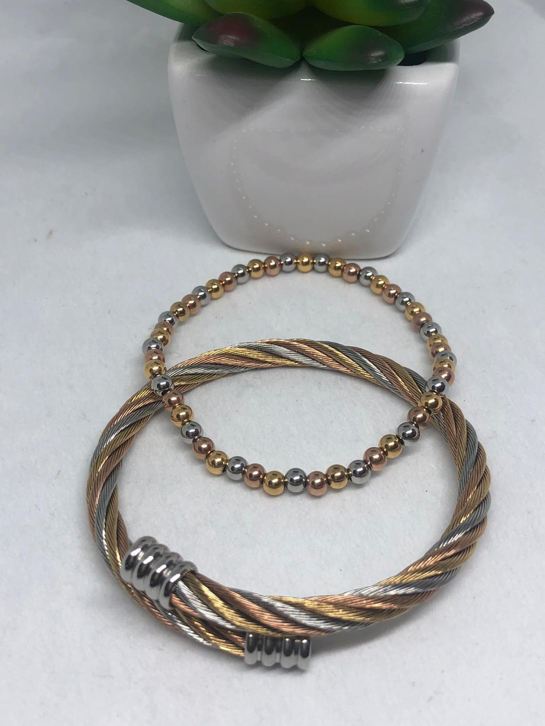 Set de Pulseras Tres Tonos